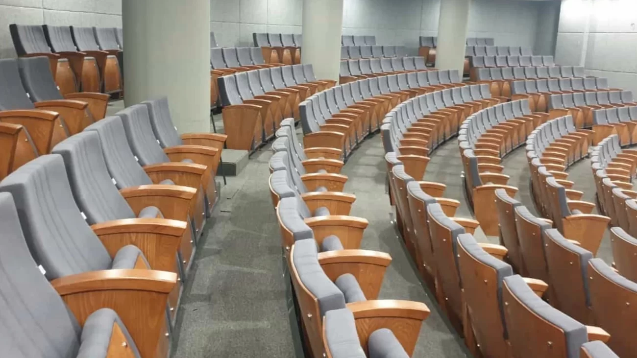 Sièges de style théâtre-auditorium